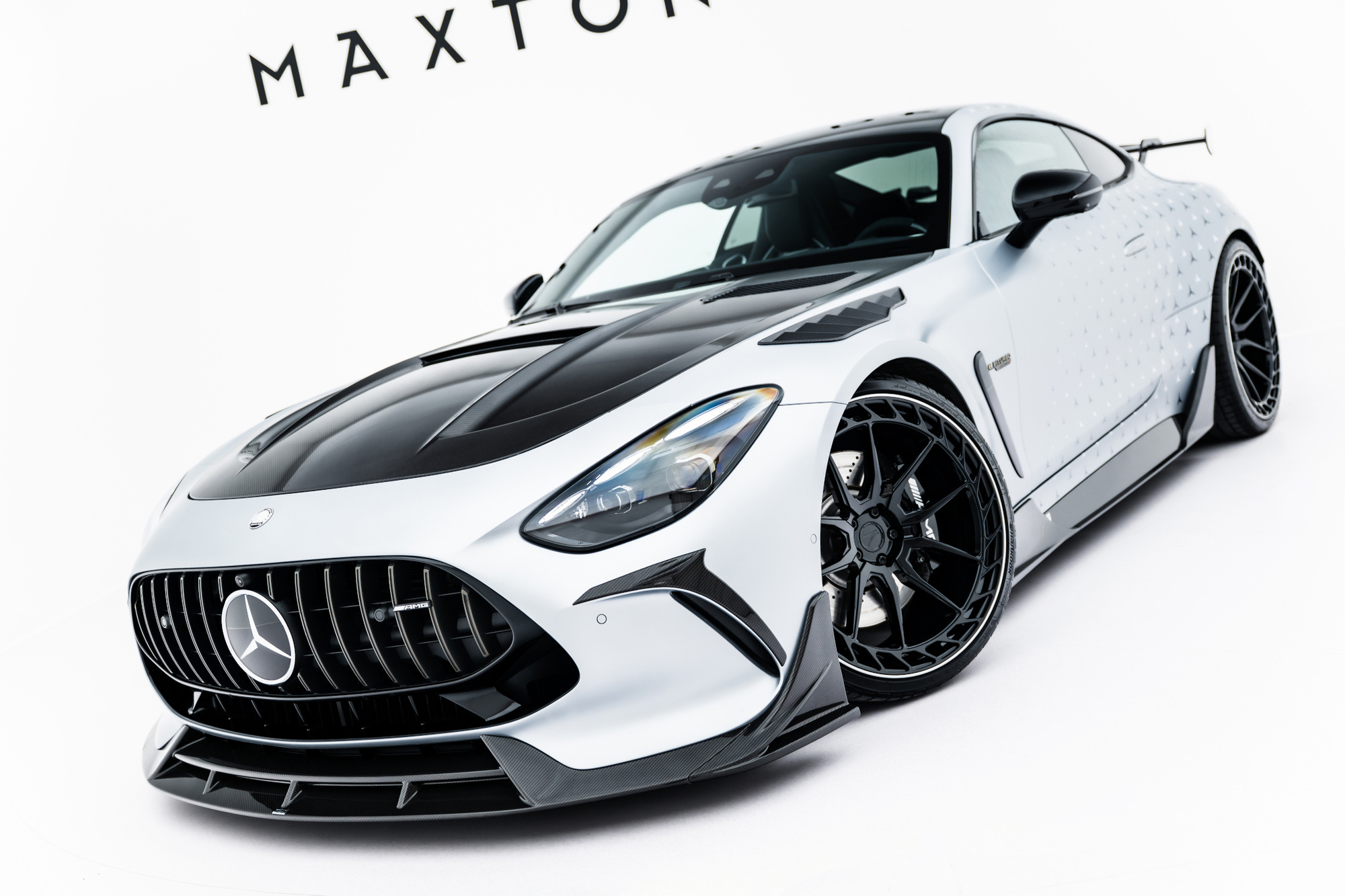 Mercedes-AMG GT C192 met Maxton Design carbon styling